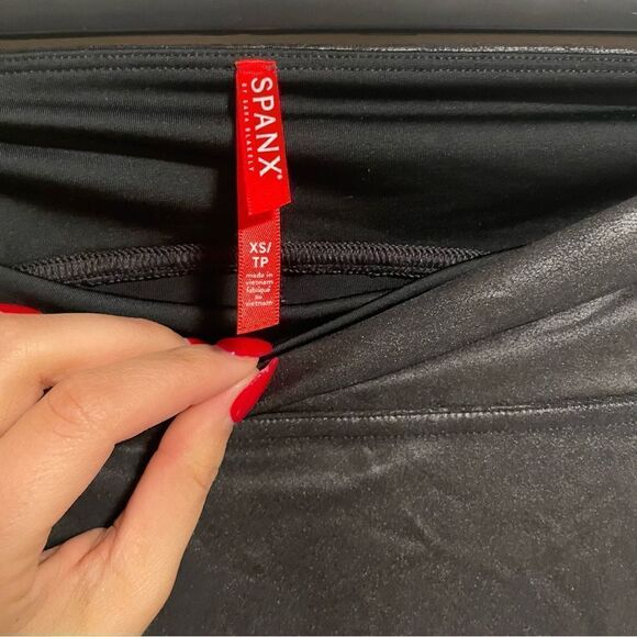 SPANX Black Faux Leather Leggings- Size XS - Picture 4 of 6